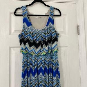 MAURICES 2x maxi dress Aztec type print silky soft